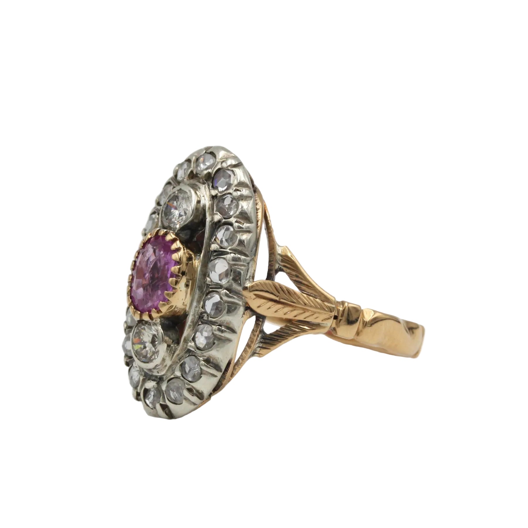 Bague en or jaune, saphir et diamants