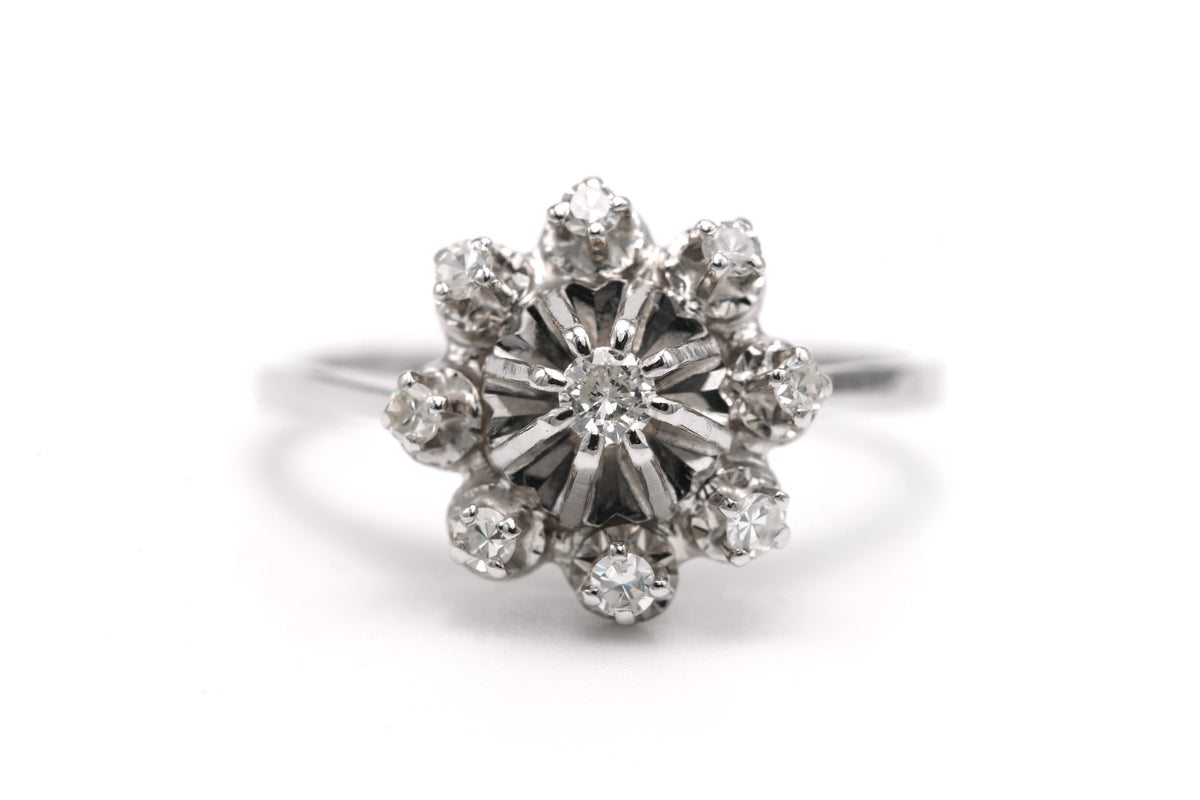 Bague Marguerite en or blanc et diamants