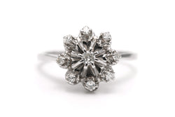 Bague Marguerite en or blanc et diamants