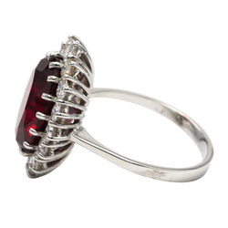 Bague Entourage en or blanc, rubis et diamants
