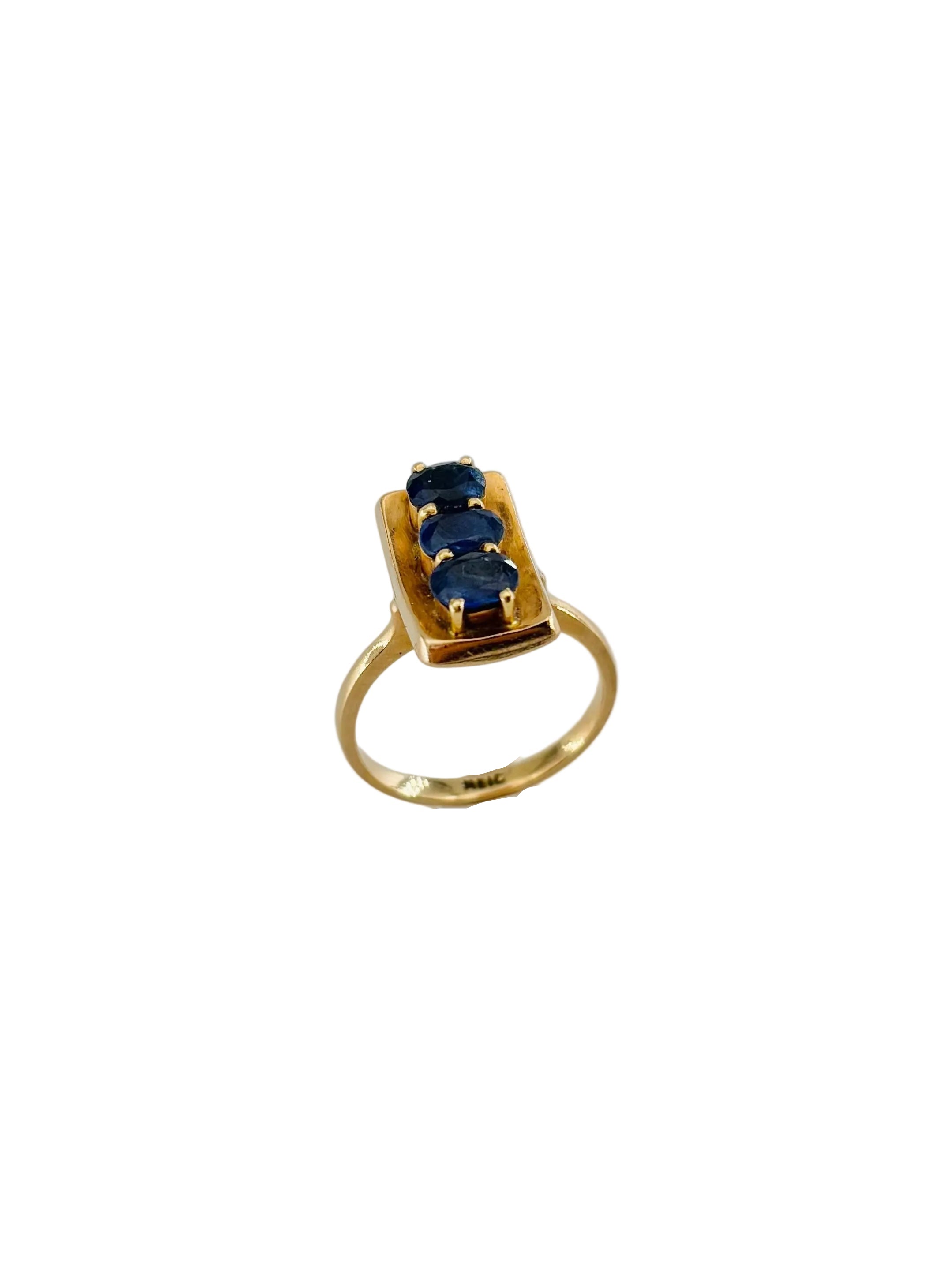 Bague Rétro en or rose et saphirs