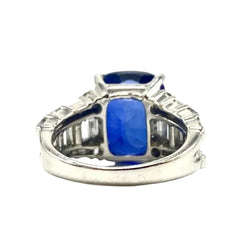 Bague en or blanc, saphir et diamants
