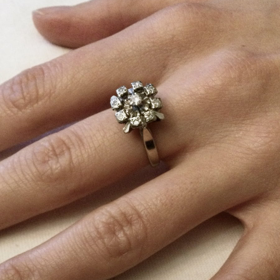 Ring Marguerite in white gold and diamonds