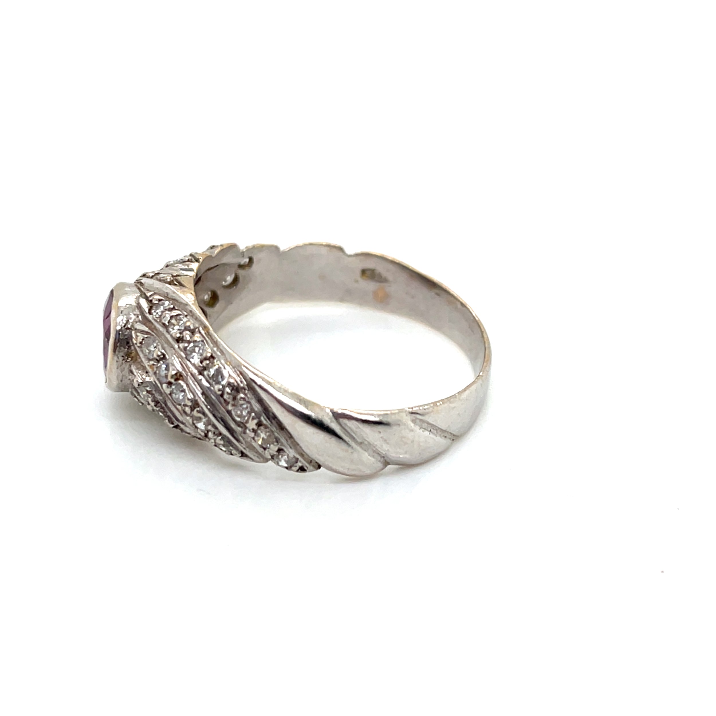 Bague jonc en or, saphir rose et damants