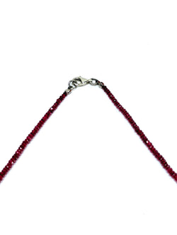 Collier de Perles en rubis