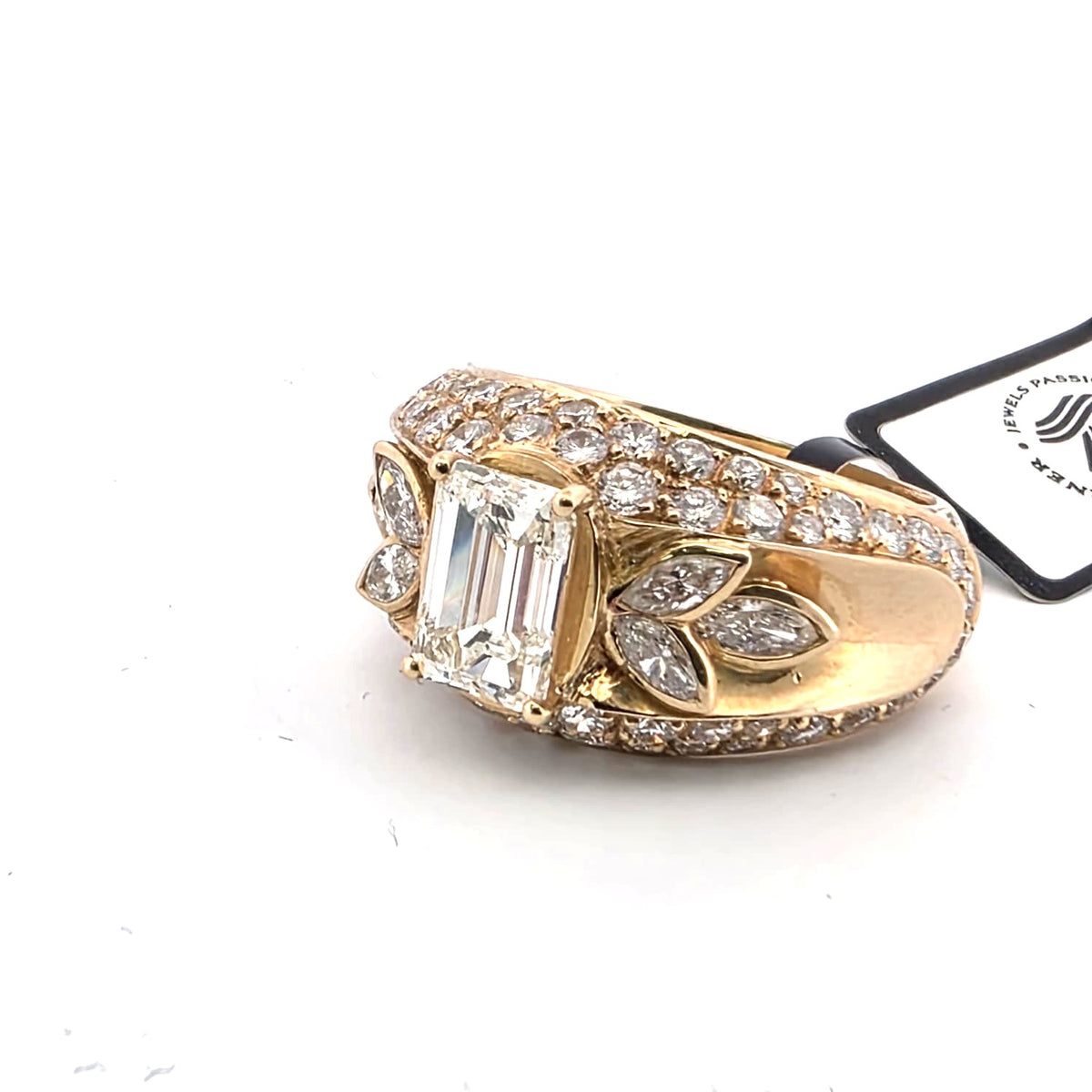 Bague en or jaune et diamants