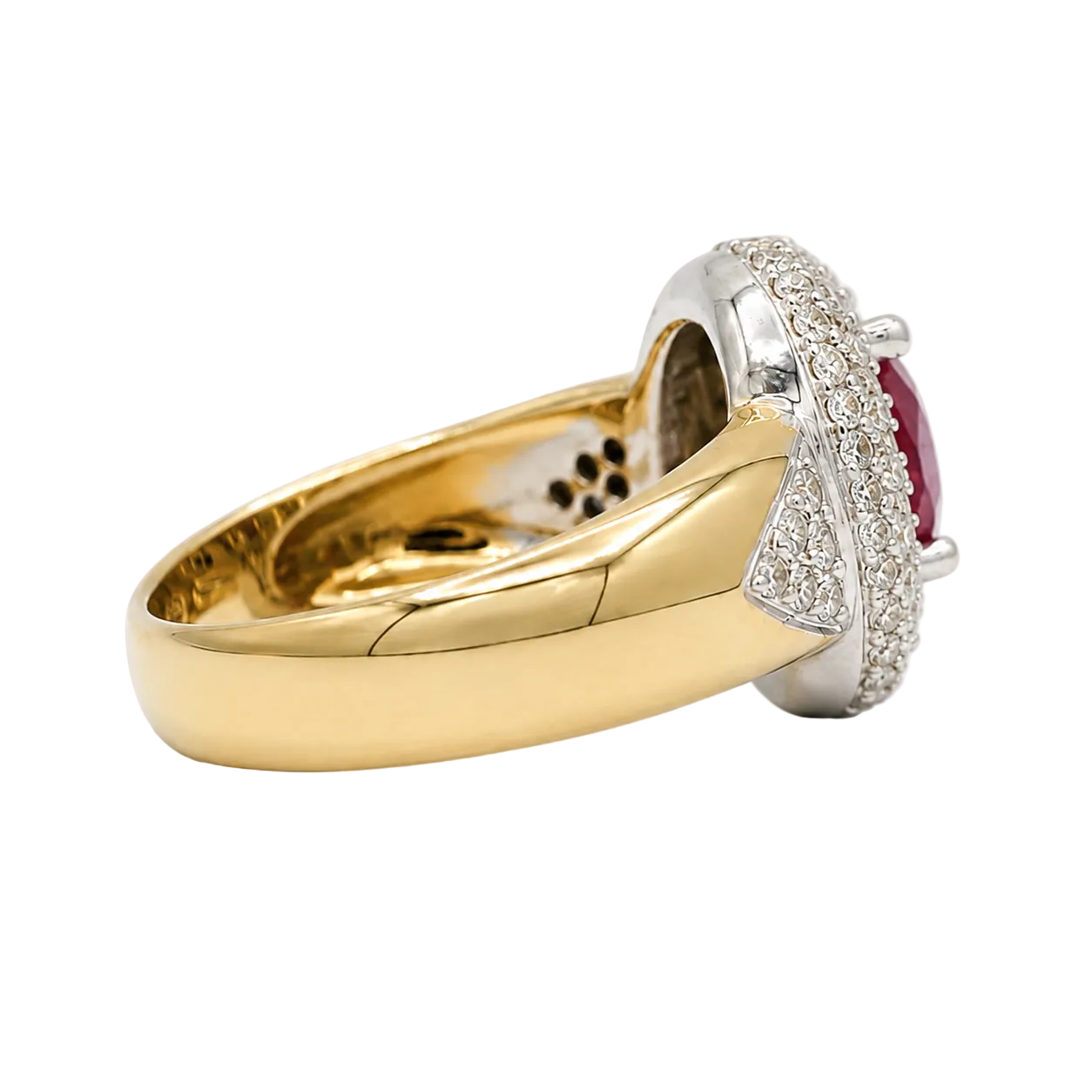 Bague Entourage en or blanc, or jaune, rubis et diamants