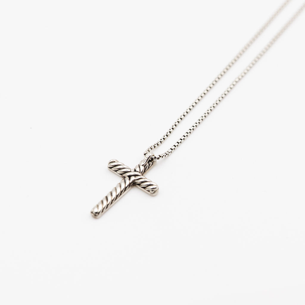 Collier Pendentif Croix DAVID YURMAN en argent et diamants
