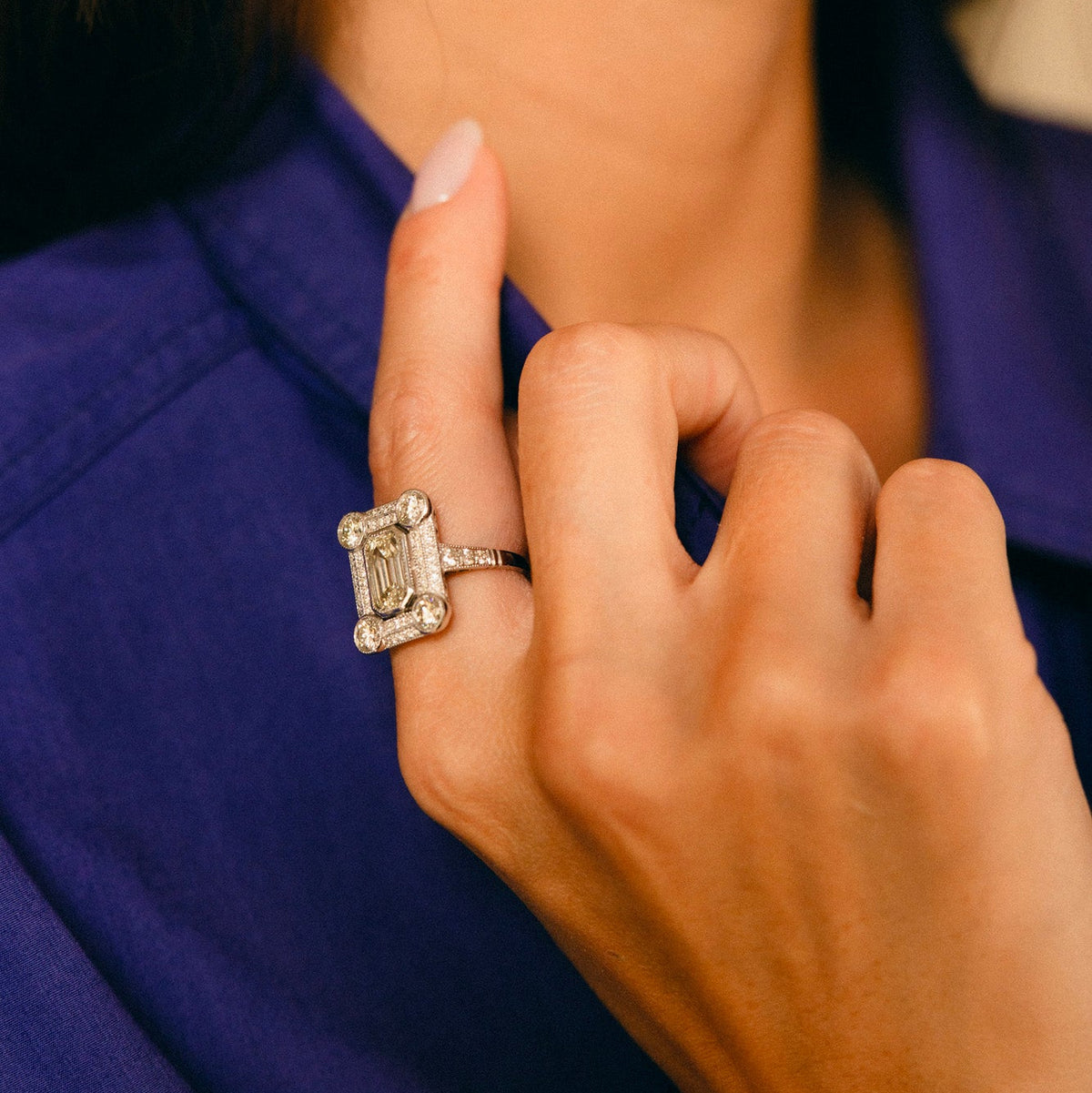 Bague Entourage en or blanc et diamants