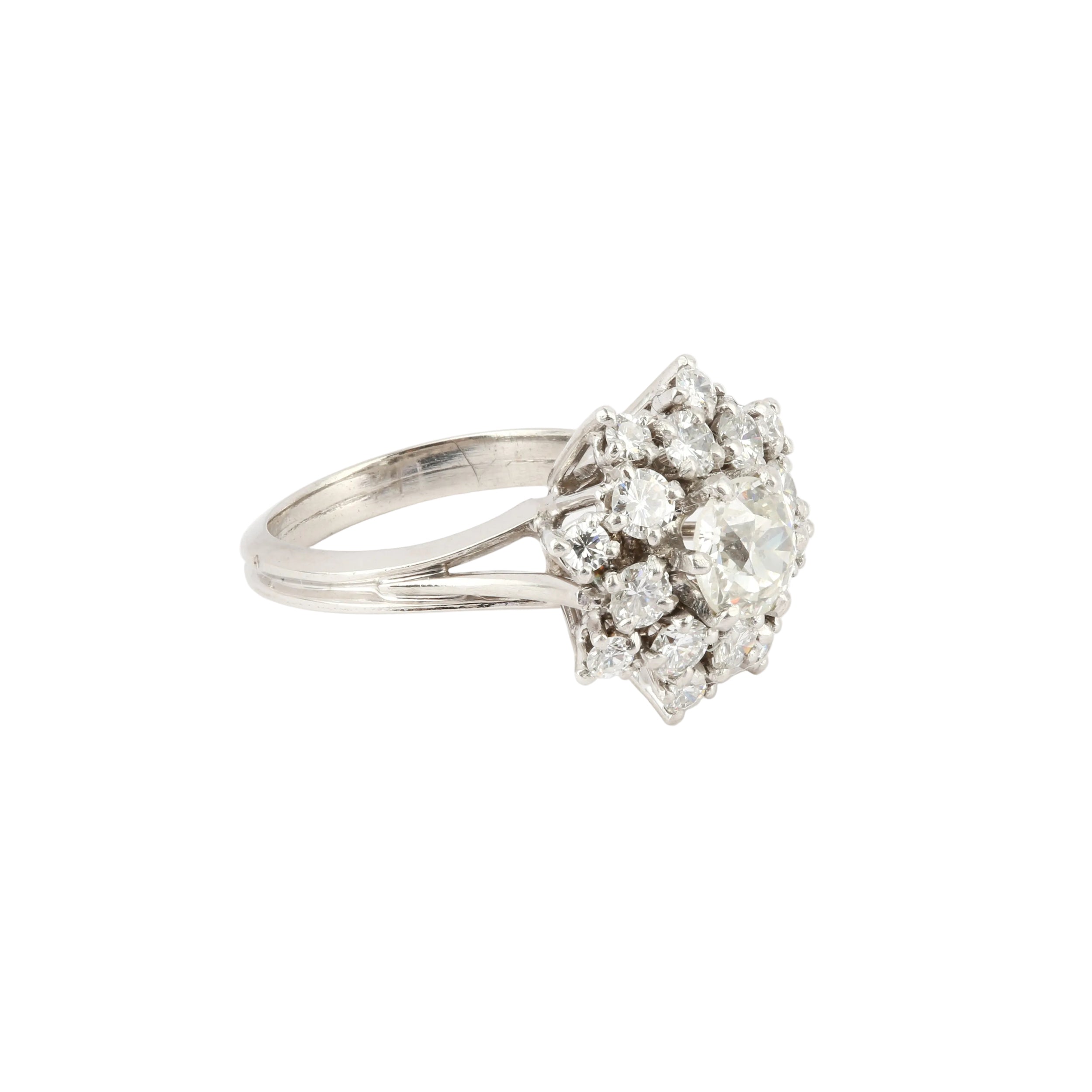 Bague Marguerite en platine et diamants