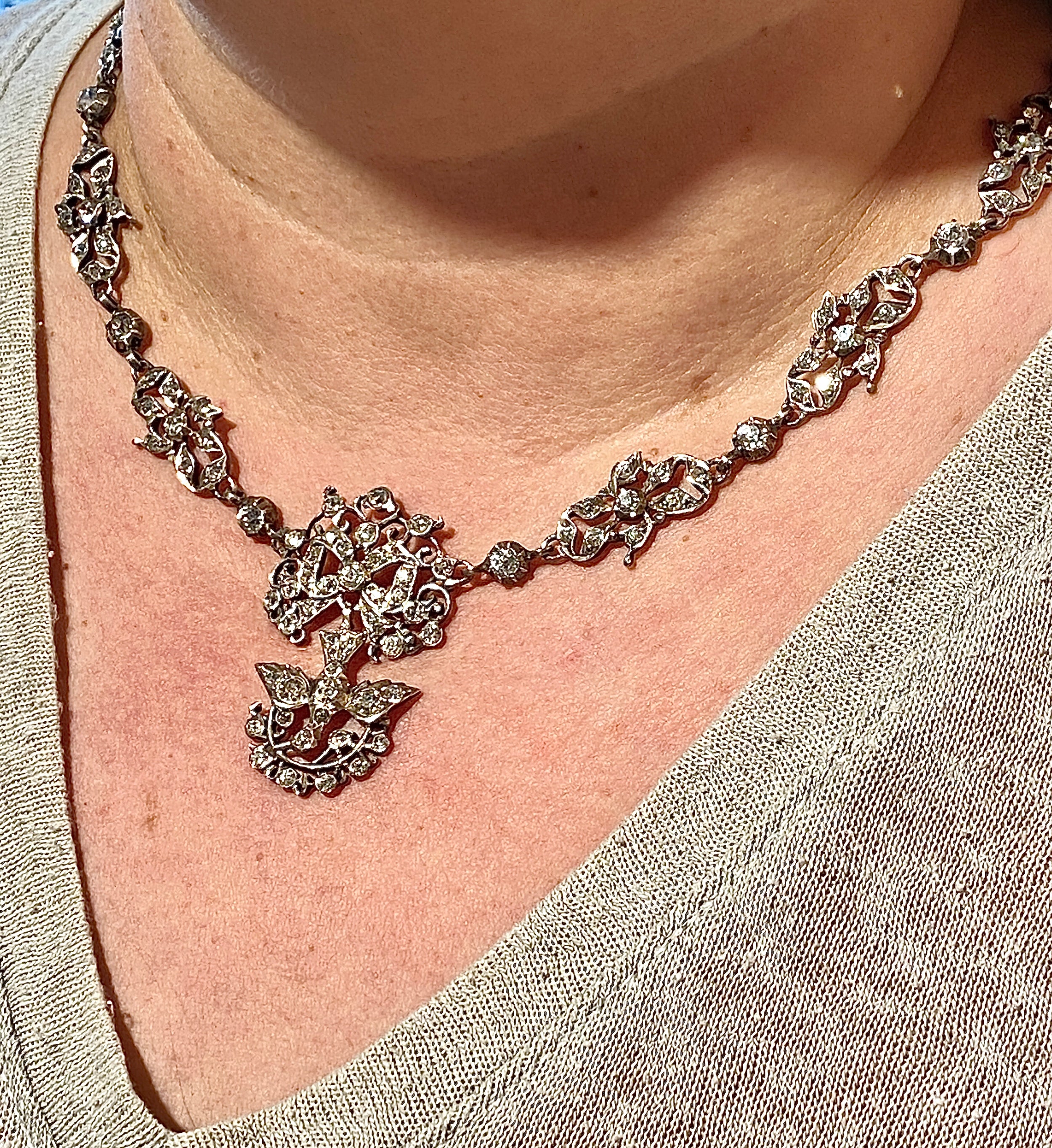 Collier Saint Esprit en argent et strass, vers 1815/1830