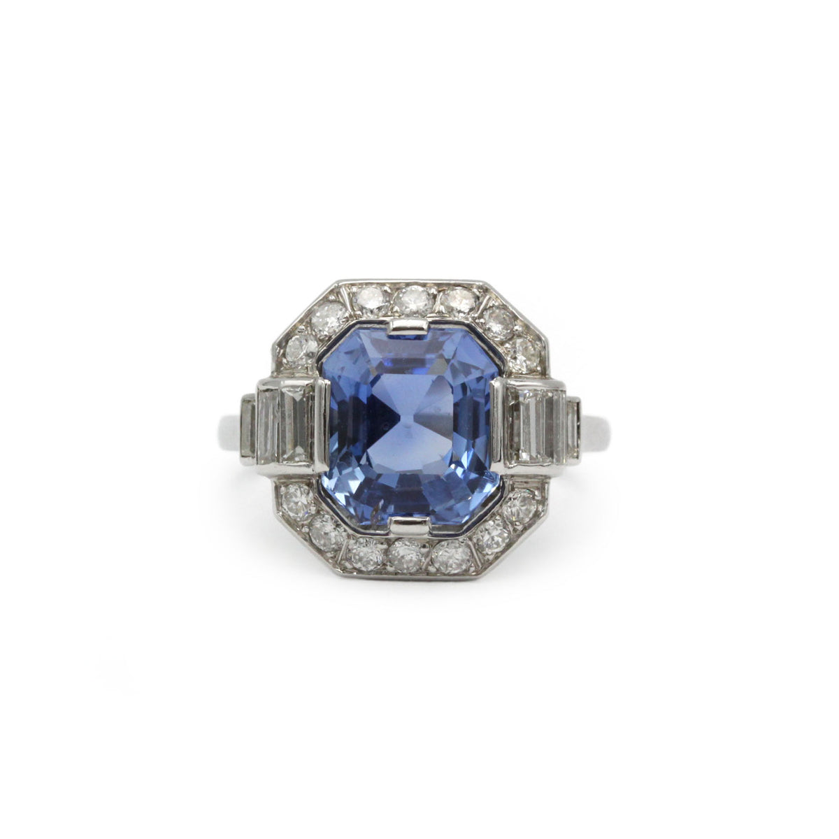 Bague Entourage en platine, saphir et diamants