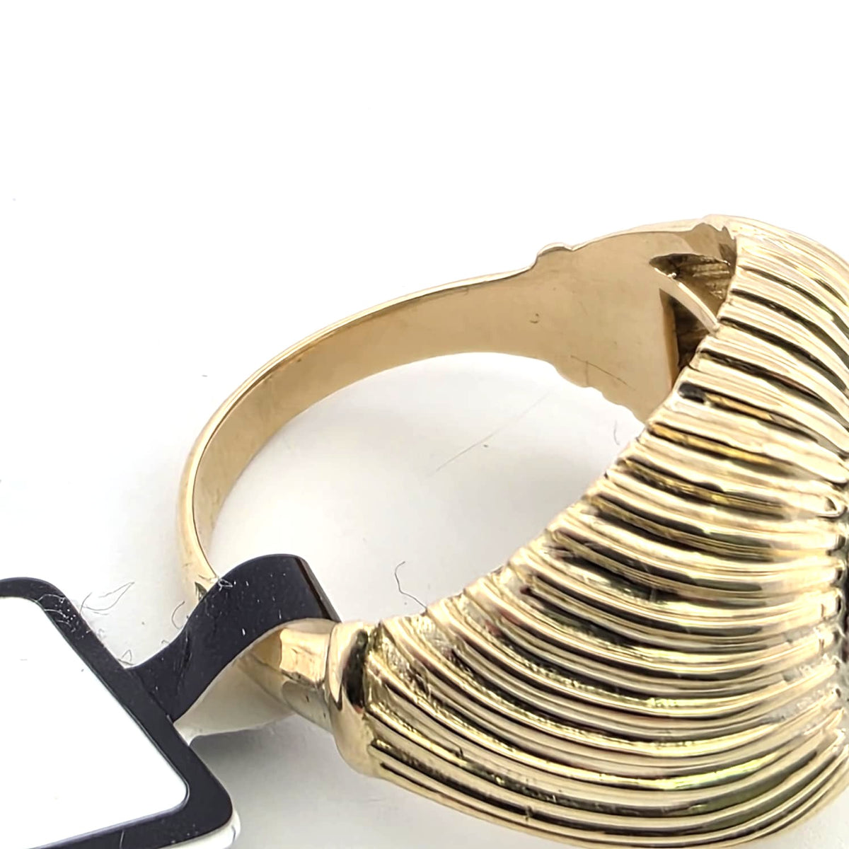 Bague Dôme en or jaune et diamant