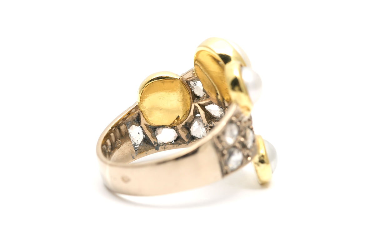 Bague Cocktail en or jaune, perles et diamants