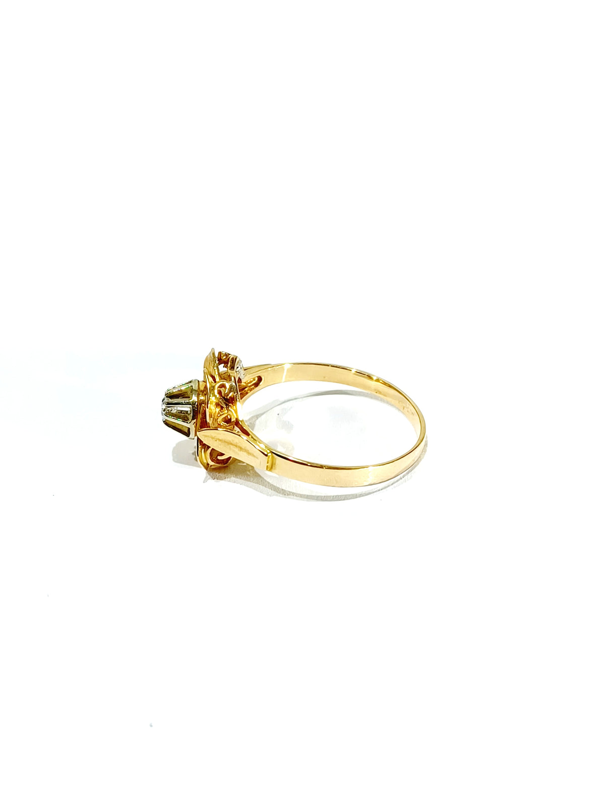 Bague en or rose et diamants