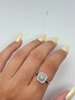 Bague Solitaire en or blanc et diamants