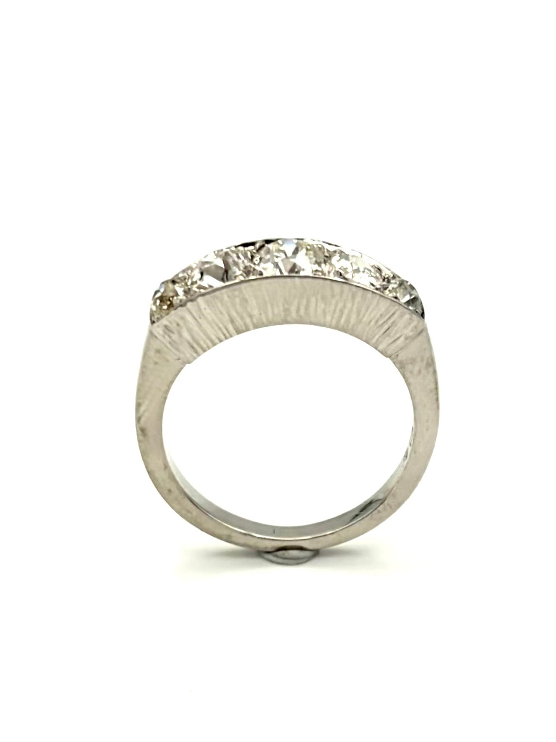 Bague Jarretière en or blanc et diamants