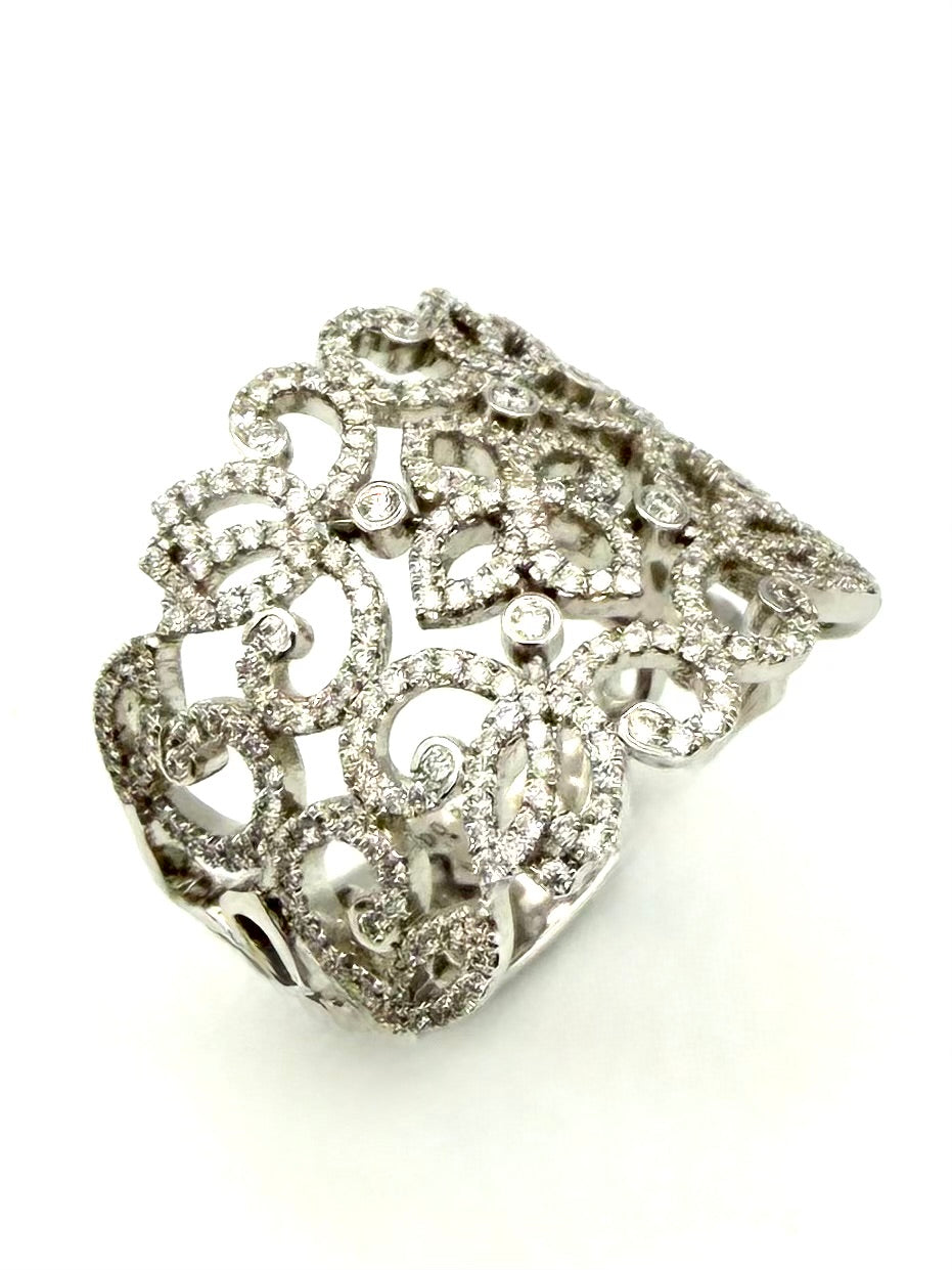 MESSIKA. Collection "Eden", bague or blanc 18K et diamants