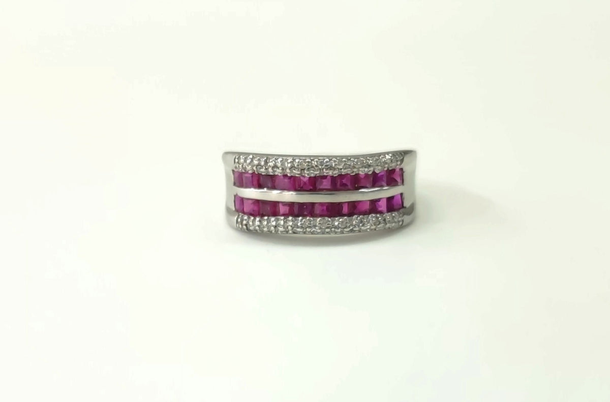 Bague Bandeau en or blanc, rubis et diamants