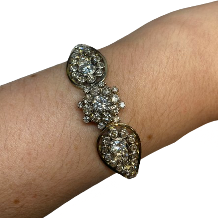 Bracelet en or blanc et damants
