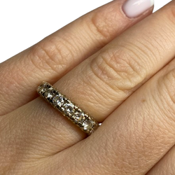 Bague Alliance en or blanc et diamants