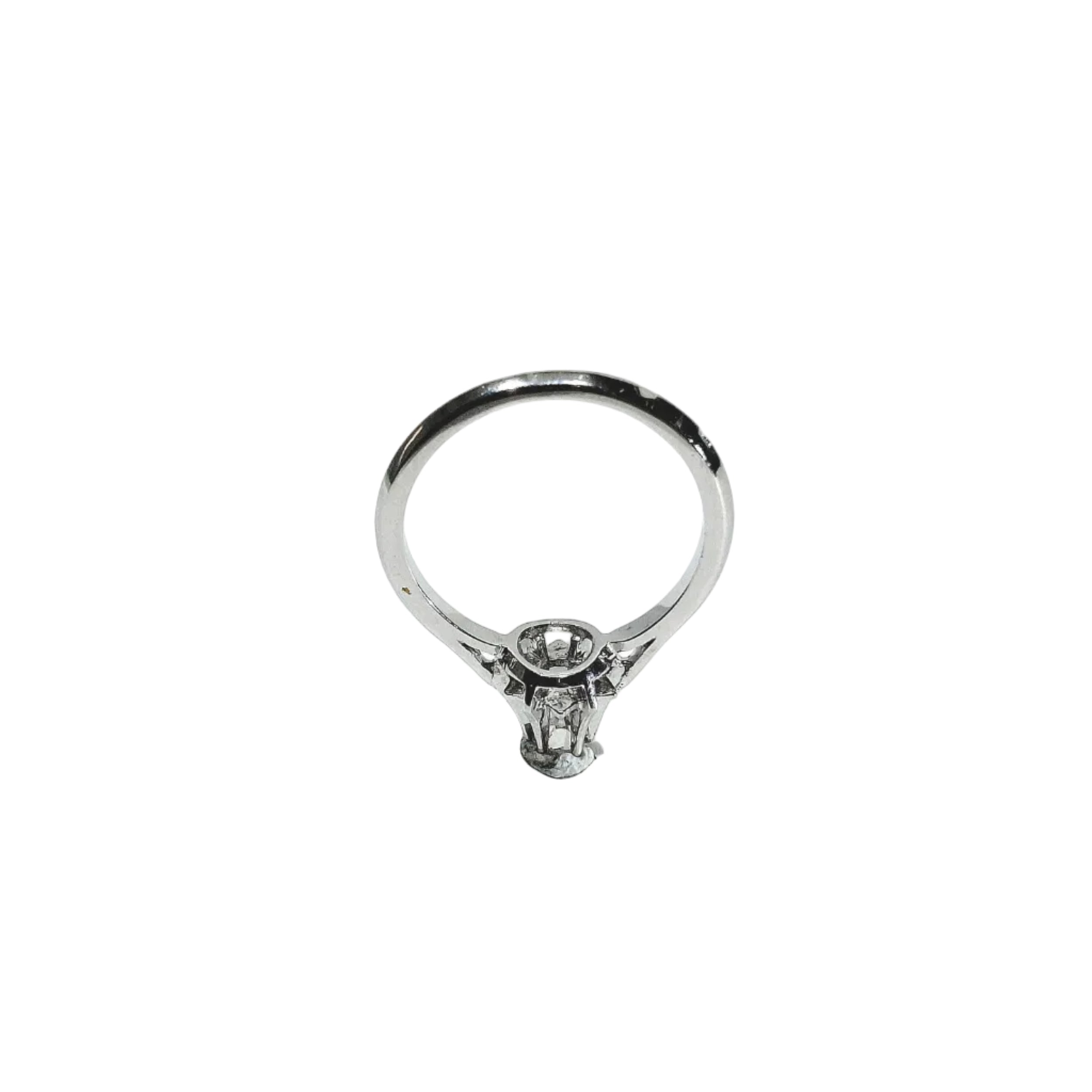 Bague Solitaire en or blanc et diamant
