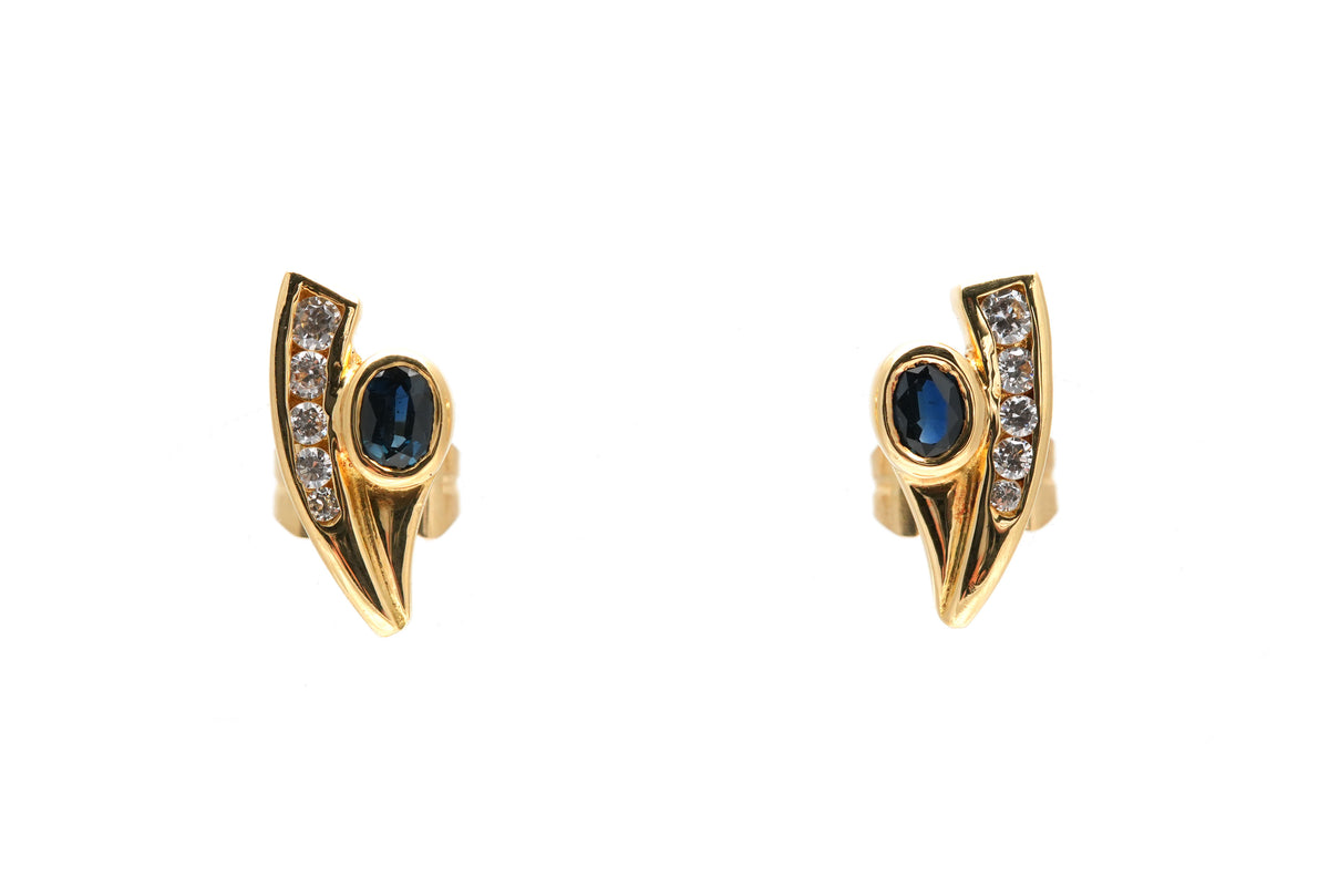Boucles d'oreilles Puces en or jaune, saphirs et diamants