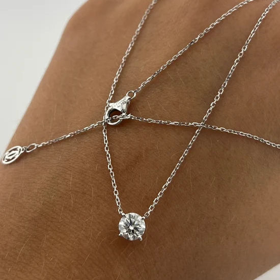 Collier Pendentif CARTIER en or blanc et diamant