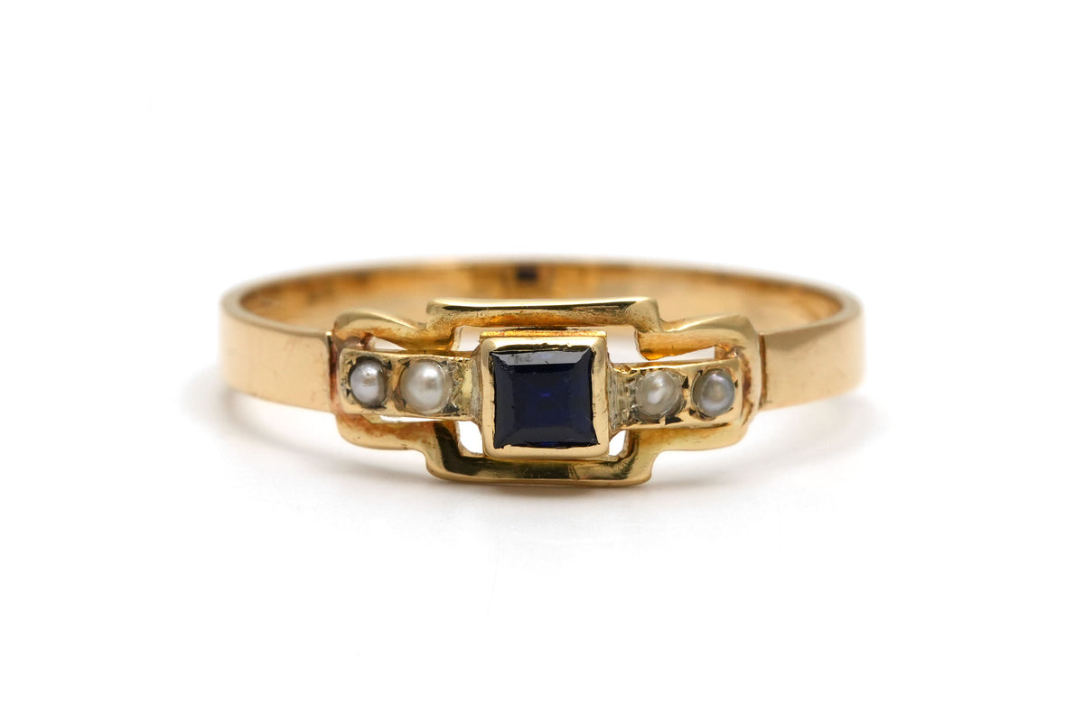 Bague en or jaune, perles et saphirs