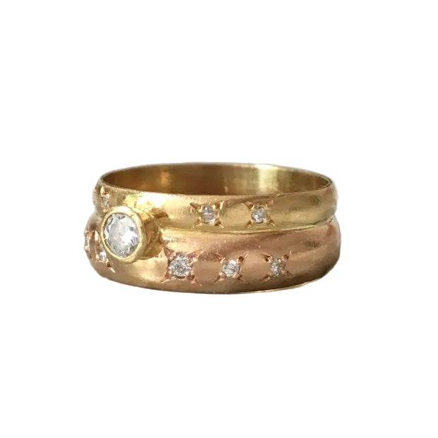 Bague Alliance en or jaune, or rose et diamants