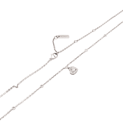 Collier Messika, « Joy Taille Cœur » en or blanc et diamants.