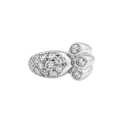 Bague vintage en or blanc et diamants.