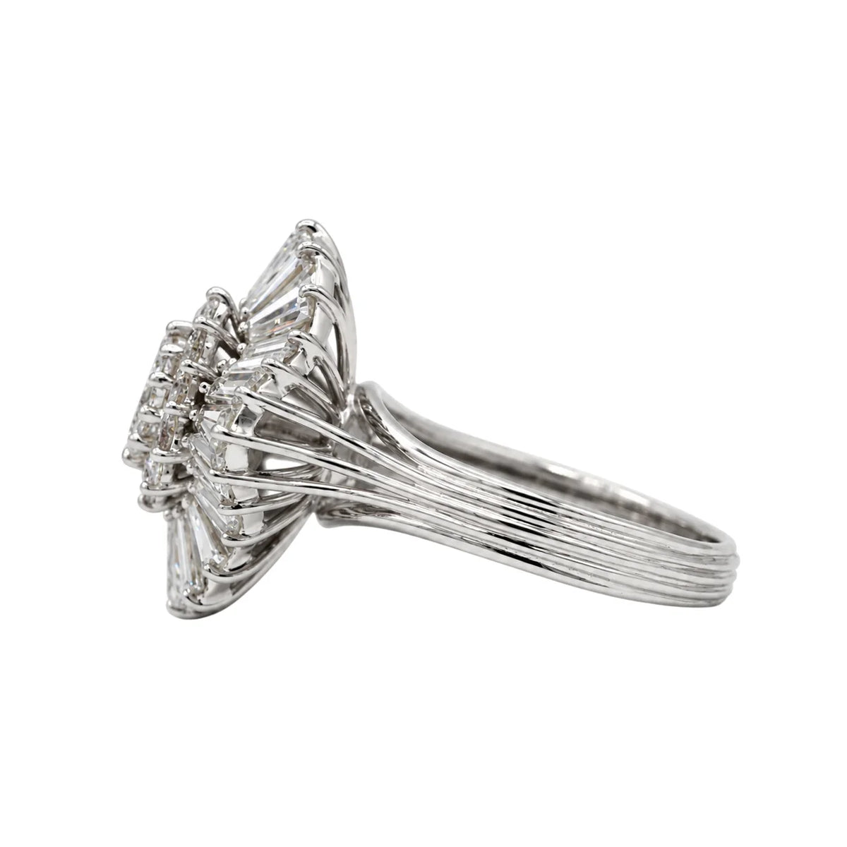 Bague Cocktail en platine et diamants