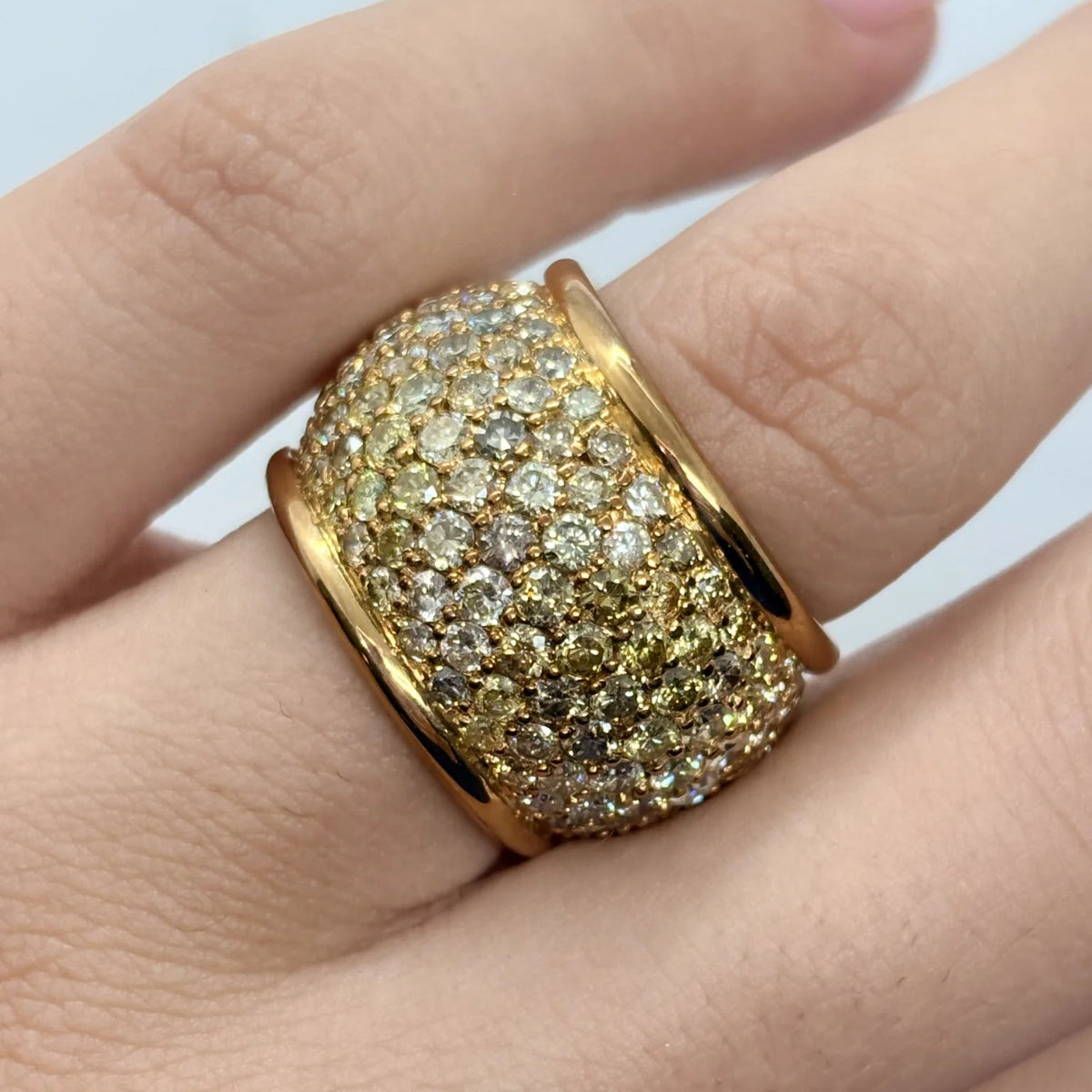 Bague Dôme en or jaune et diamants