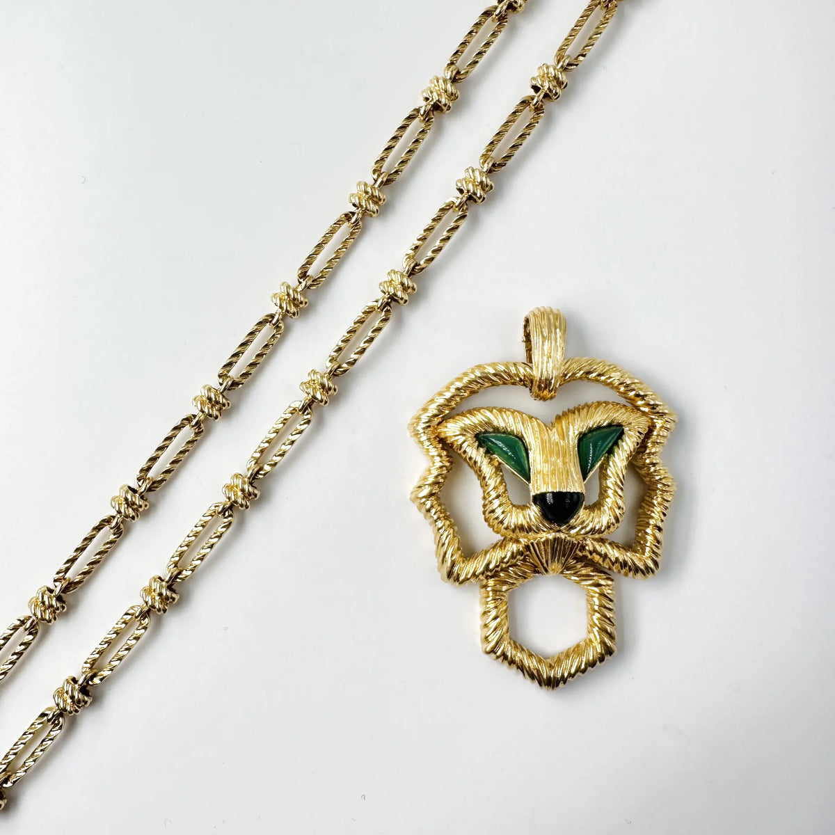 Collier pendentif FRED en or jaune