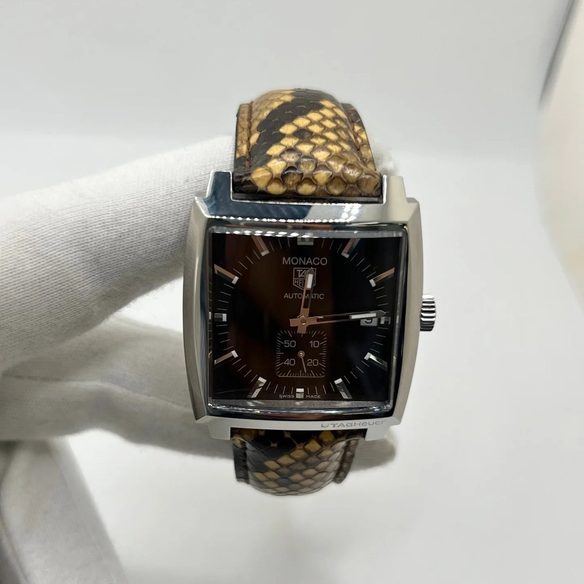 Montre TAG HEUER "Monaco Calibre 6" en acier inoxydable et cuir