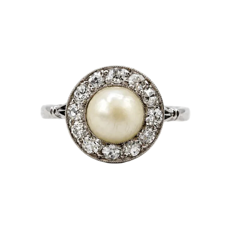 Bague Entourage en platine, perle et diamants