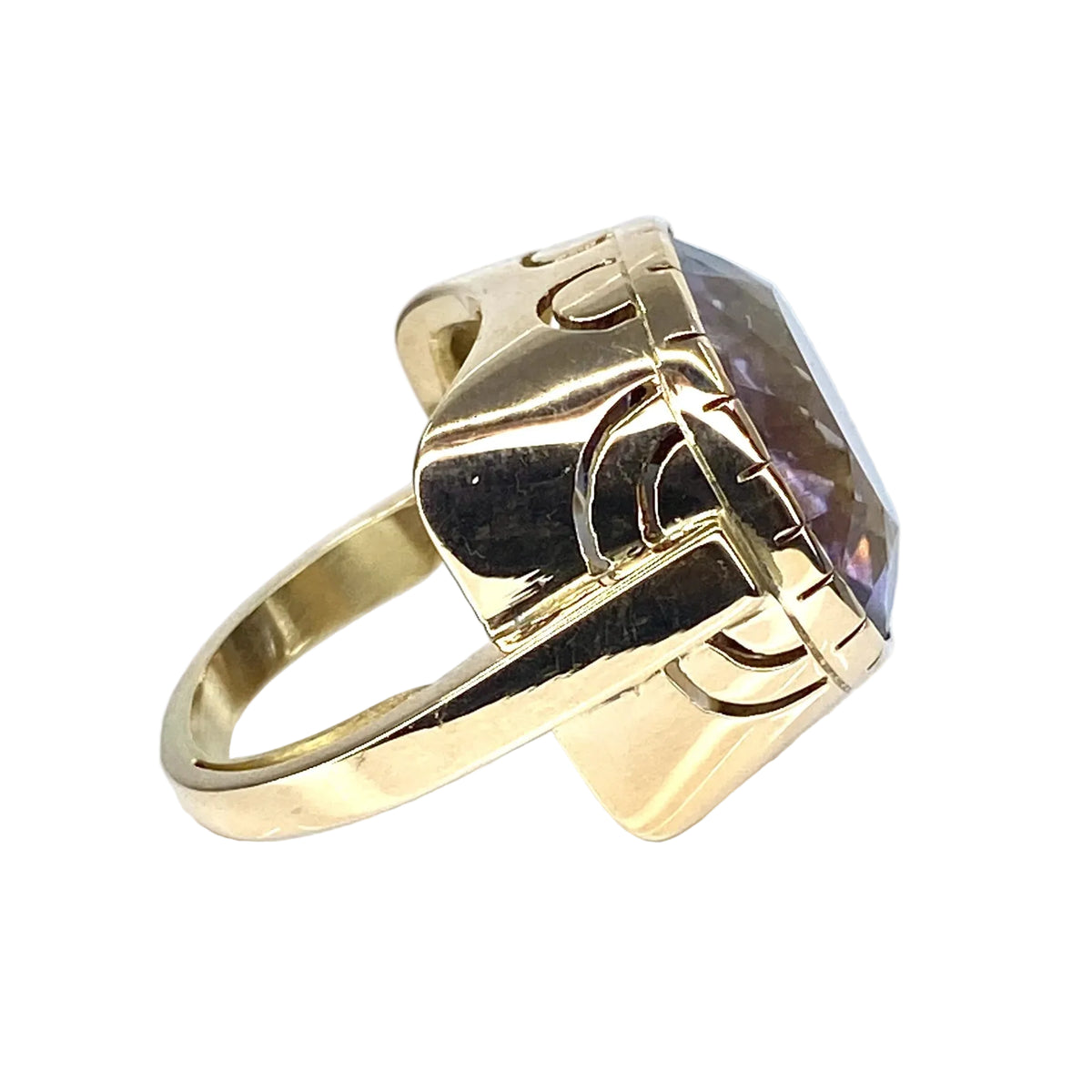 Bague Cocktail en or jaune et améthyste