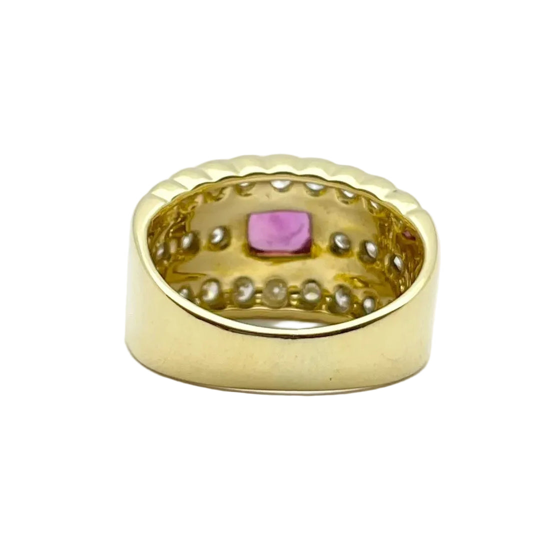 Bague Bandeau en or jaune, rubis et diamants