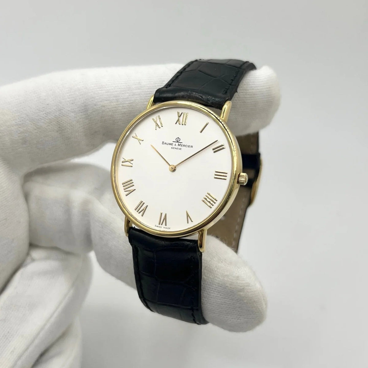 Montre BAUME & MERCIER "Classima" en or jaune, acier et cuir