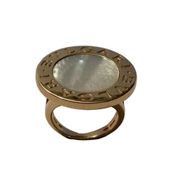 Bague BULGARI en or jaune et nacre