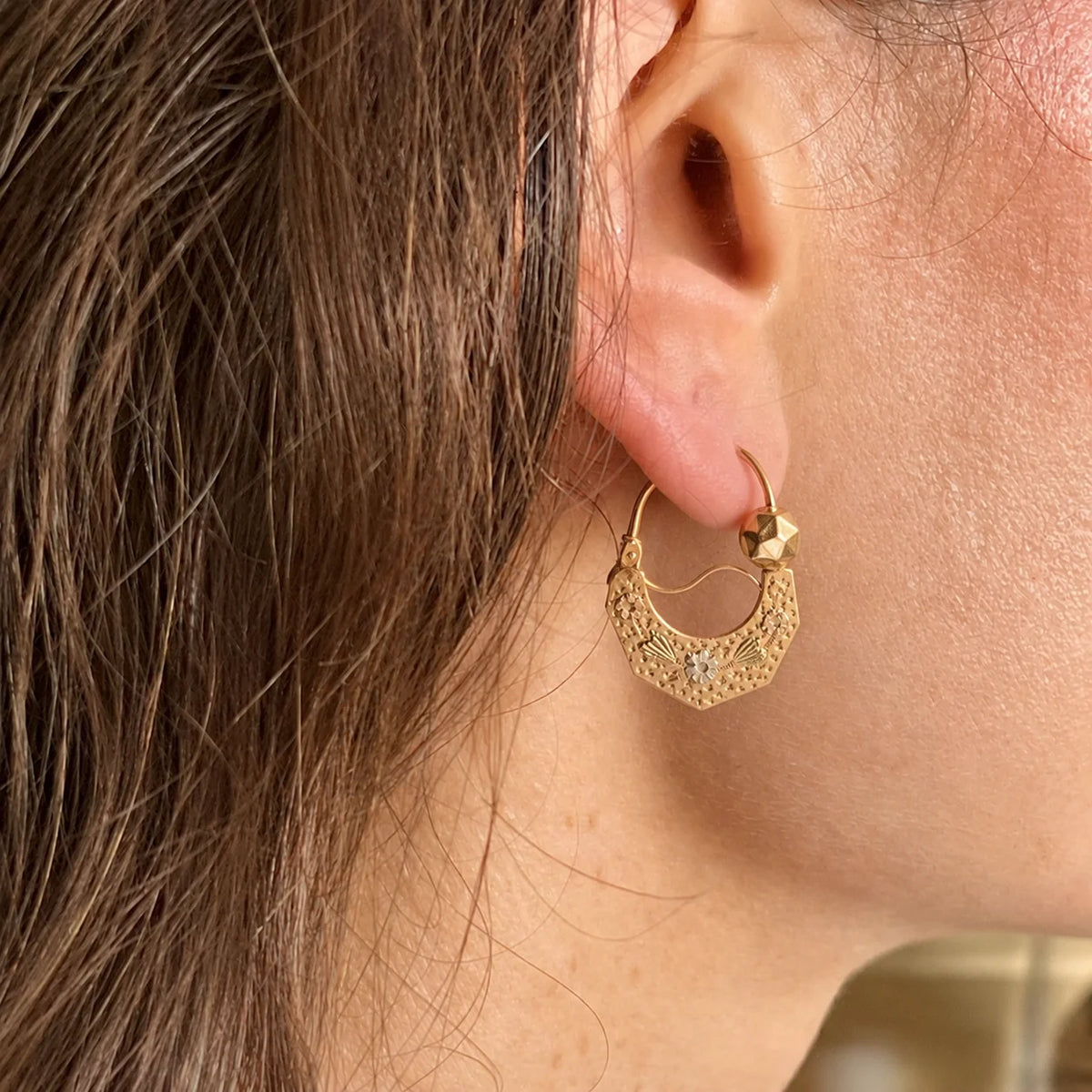 Boucles d'oreilles Créoles en or blanc, or jaune et or vert
