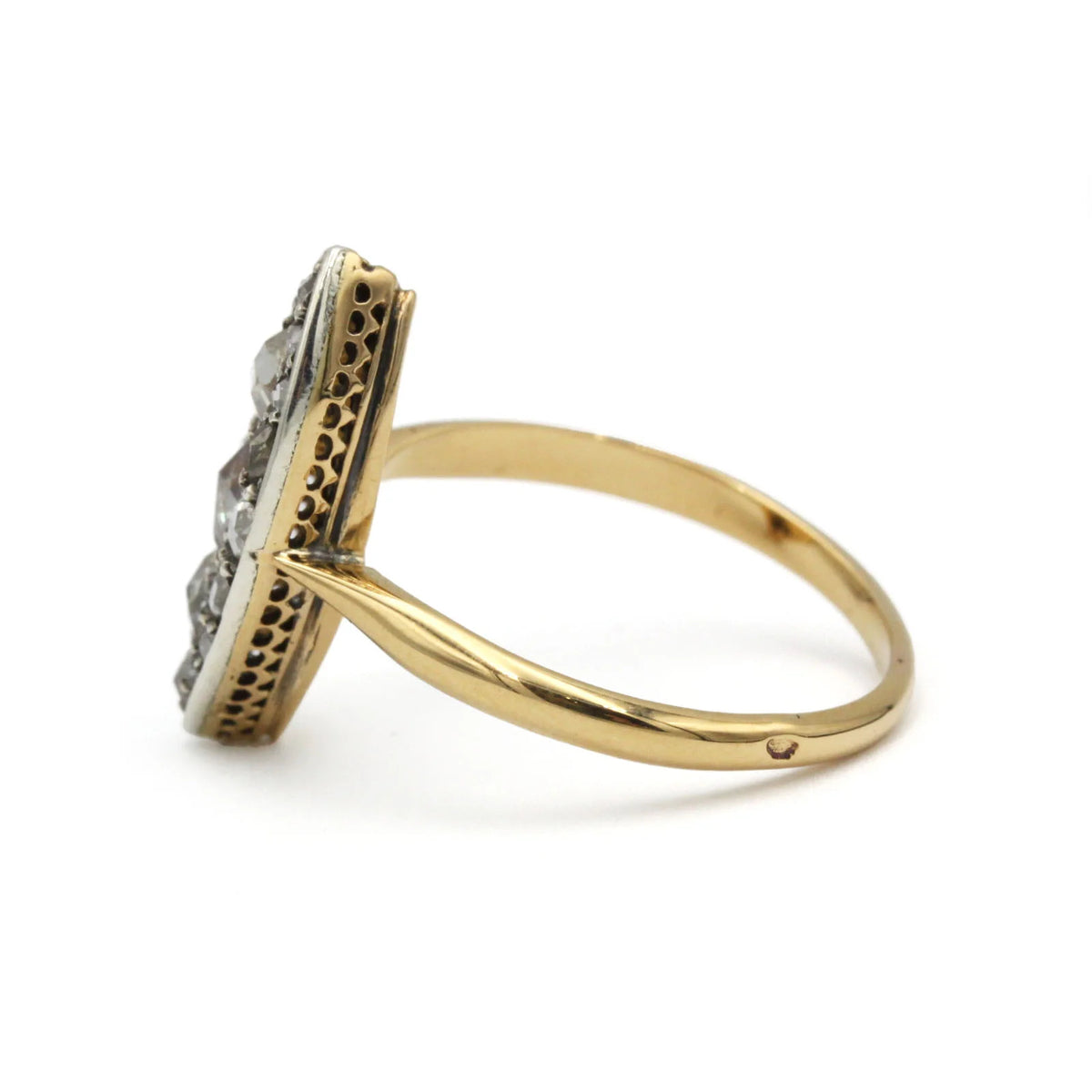 Bague Marquise en or jaune et diamants