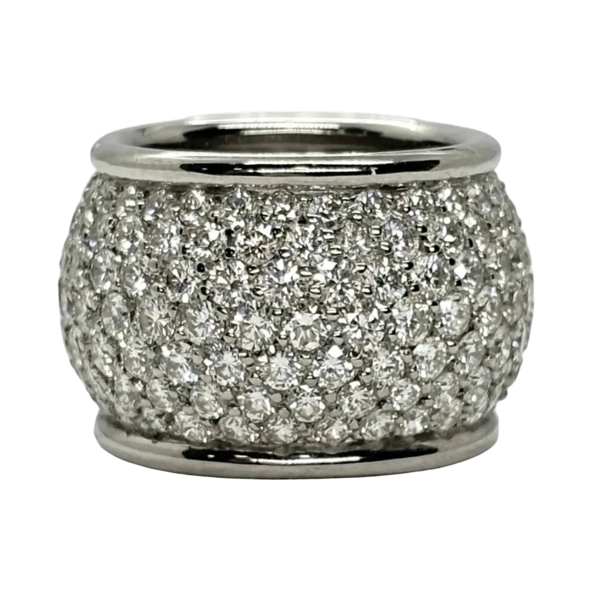 Bague Dôme en or blanc et diamants