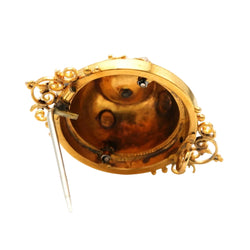 Broche Épingle en or jaune, perles et diamant