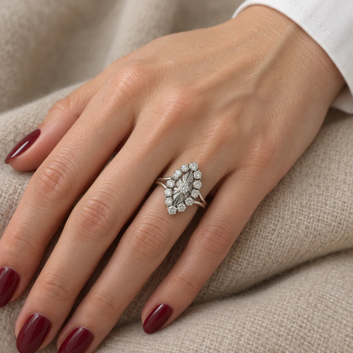 Bague Marquise en or blanc et diamants