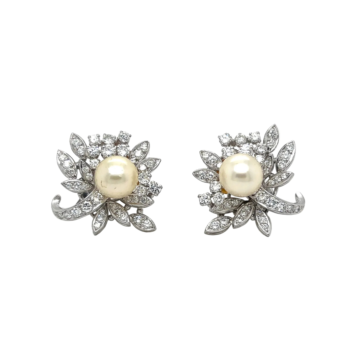 Boucles d'oreilles Clips en or blanc, perles et diamants