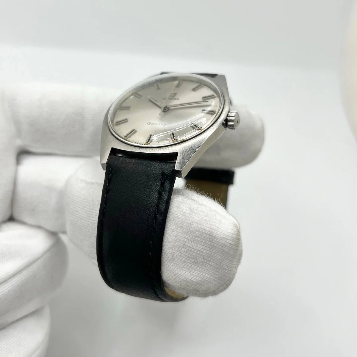 Montre OMÉGA en acier inoxydable et cuir
