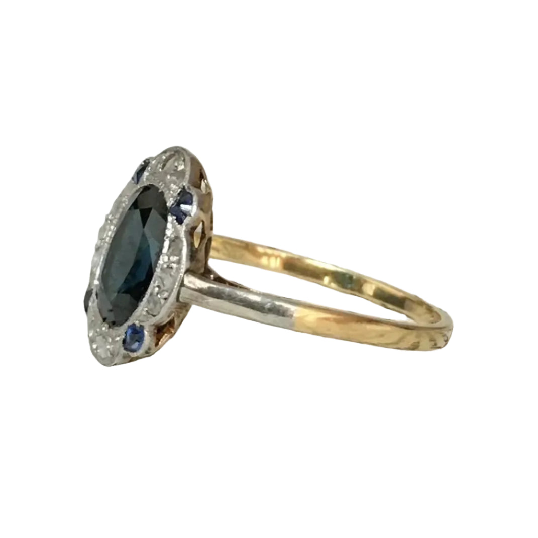 Bague Art-Déco en or jaune, platine, saphir et diamants