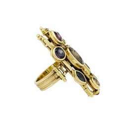 Bague en or jaune et pierres polychromes